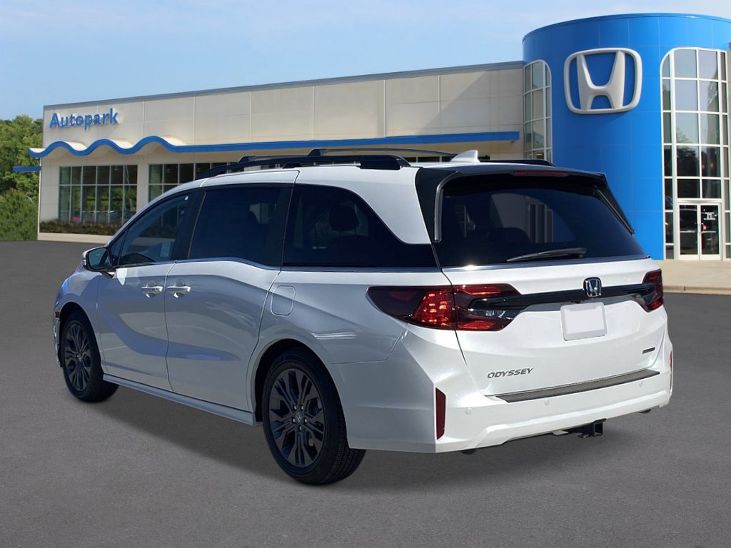 2026 Honda Odyssey Touring photo 2