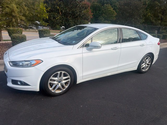 Used 2014 Ford Fusion SE Sedan