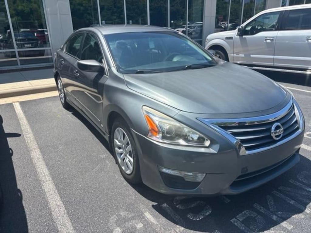 Used 2015 Nissan Altima 2.5 S Sedan