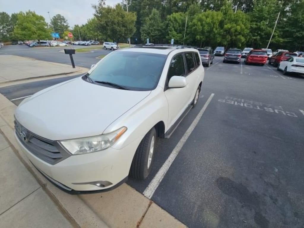 Used 2013 Toyota Highlander SE SUV