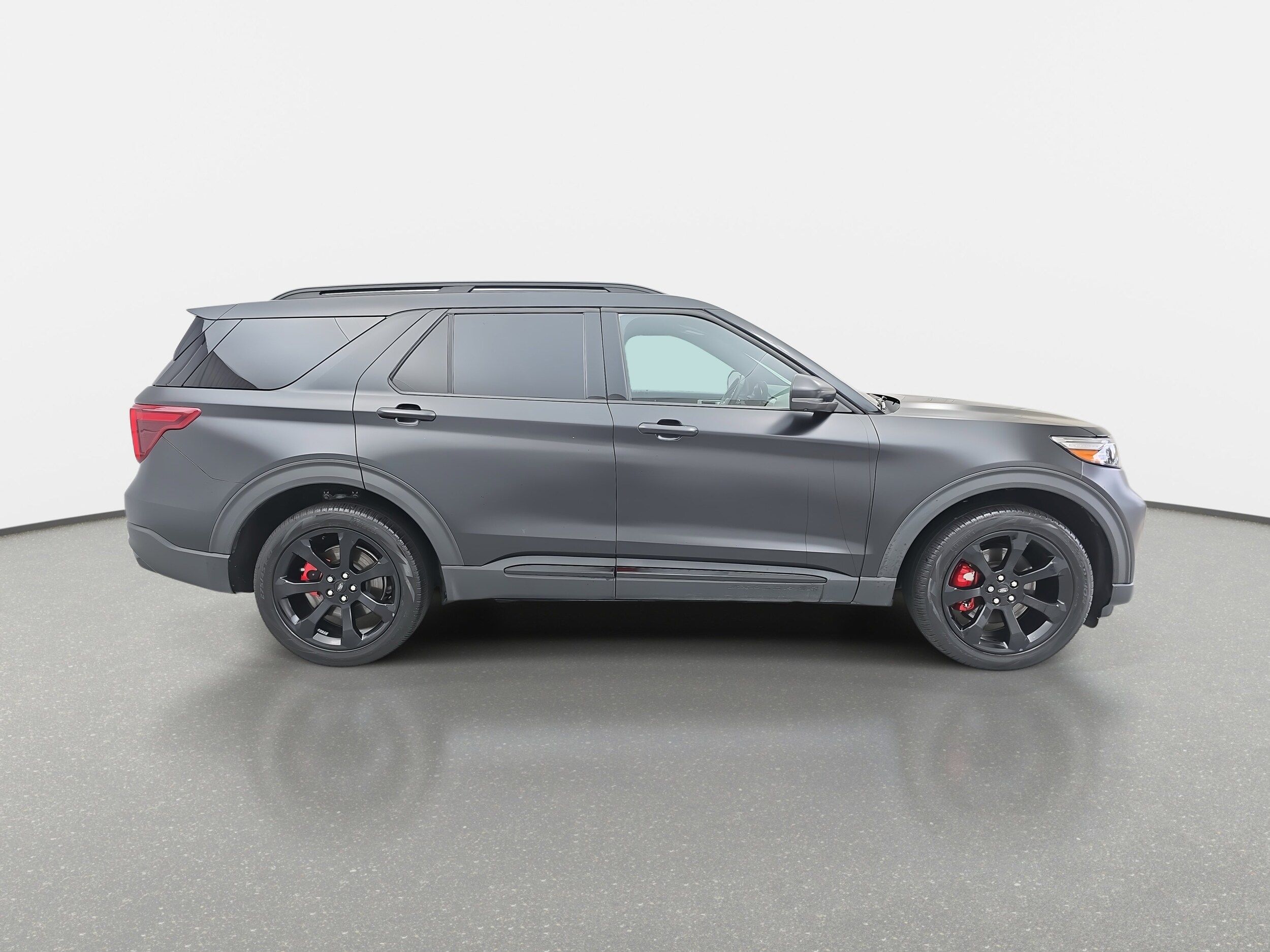 2023 Ford Explorer ST photo 4