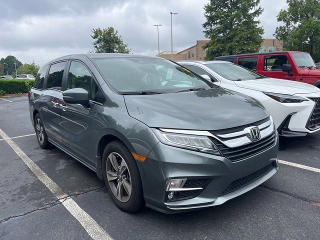2018 Honda Odyssey Touring photo 3