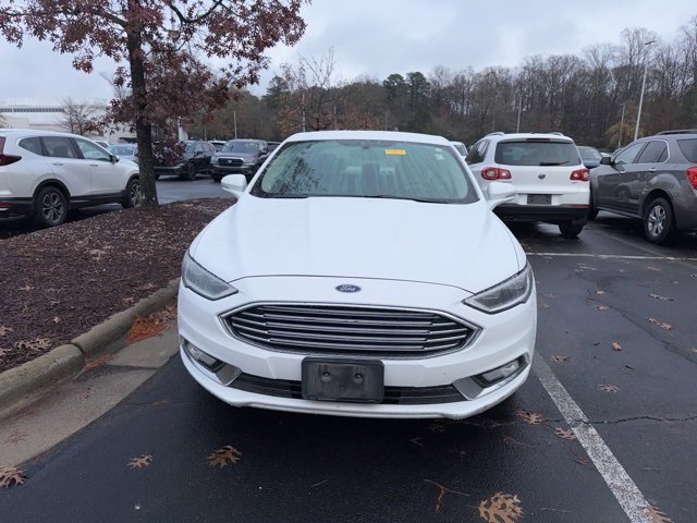 2017 Ford Fusion SE photo 2