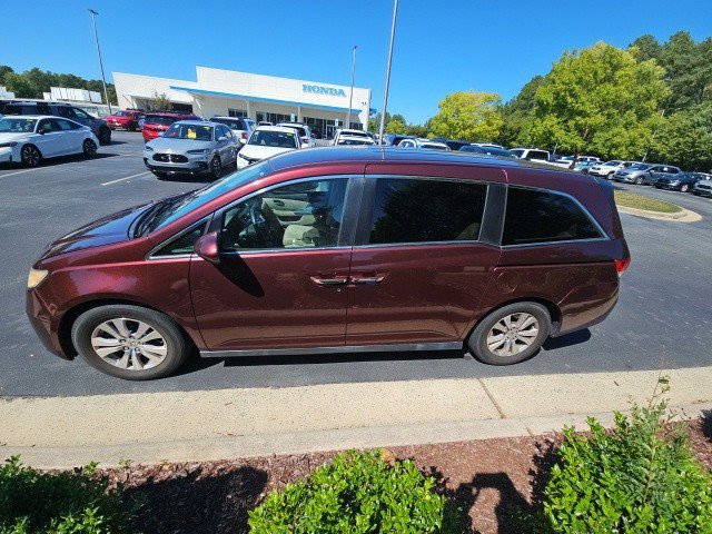 Used 2017 Honda Odyssey SE with VIN 5FNRL5H35HB026665 for sale in Cary, NC