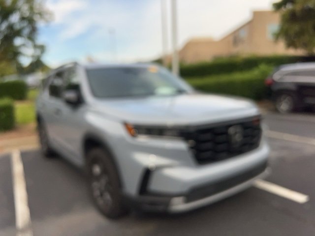 2023 Honda Pilot TrailSport photo 3