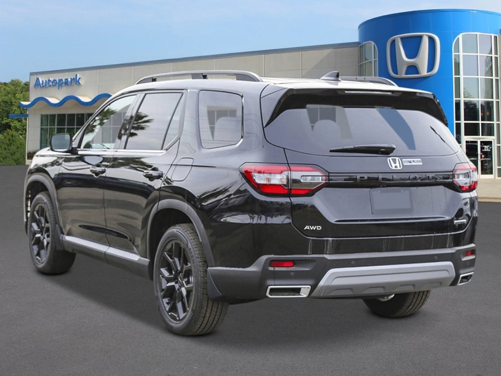 2025 Honda Pilot Touring photo 2
