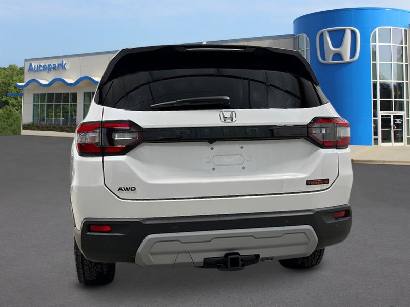 2025 Honda Pilot TrailSport photo 4