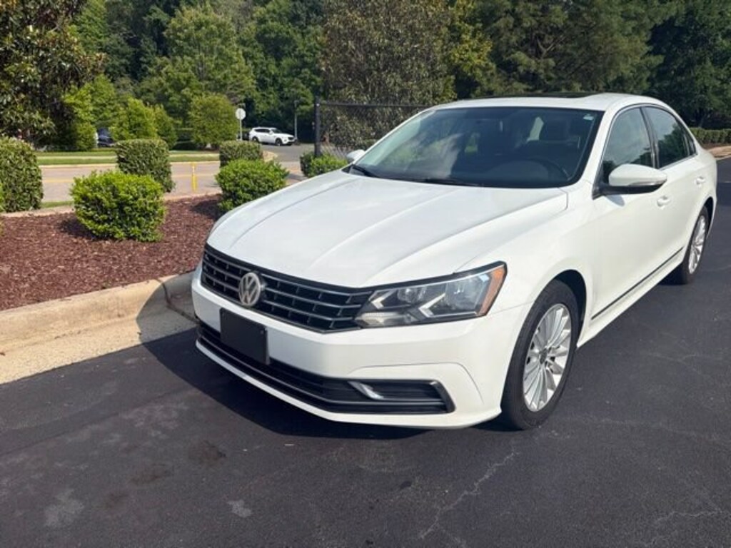 Used 2016 Volkswagen Passat 1.8T SE Sedan