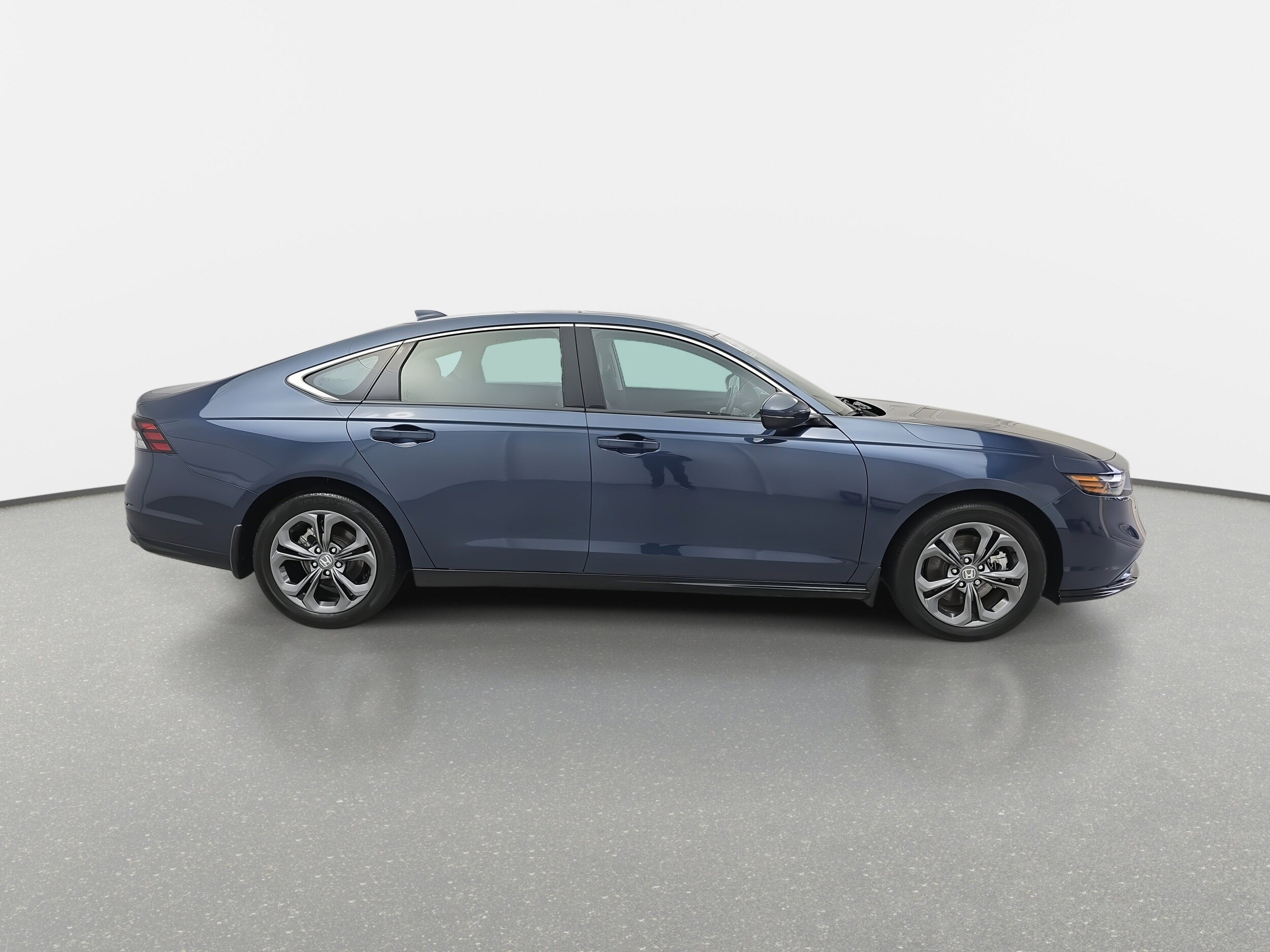 2025 Honda Accord Hybrid EX-L photo 4