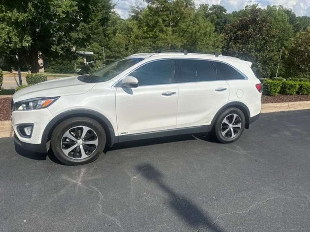 Used 2016 Kia Sorento EX SUV