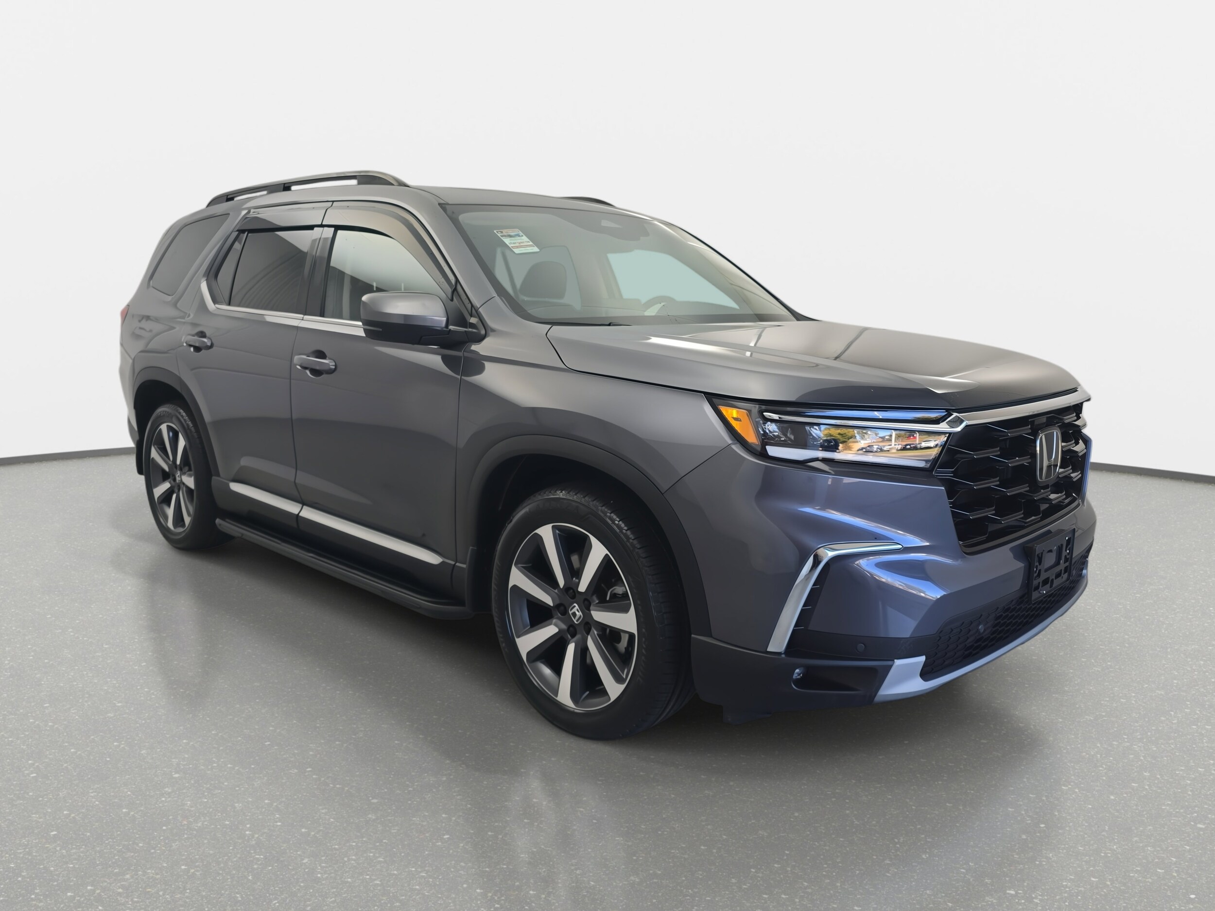 2023 Honda Pilot Touring photo 2