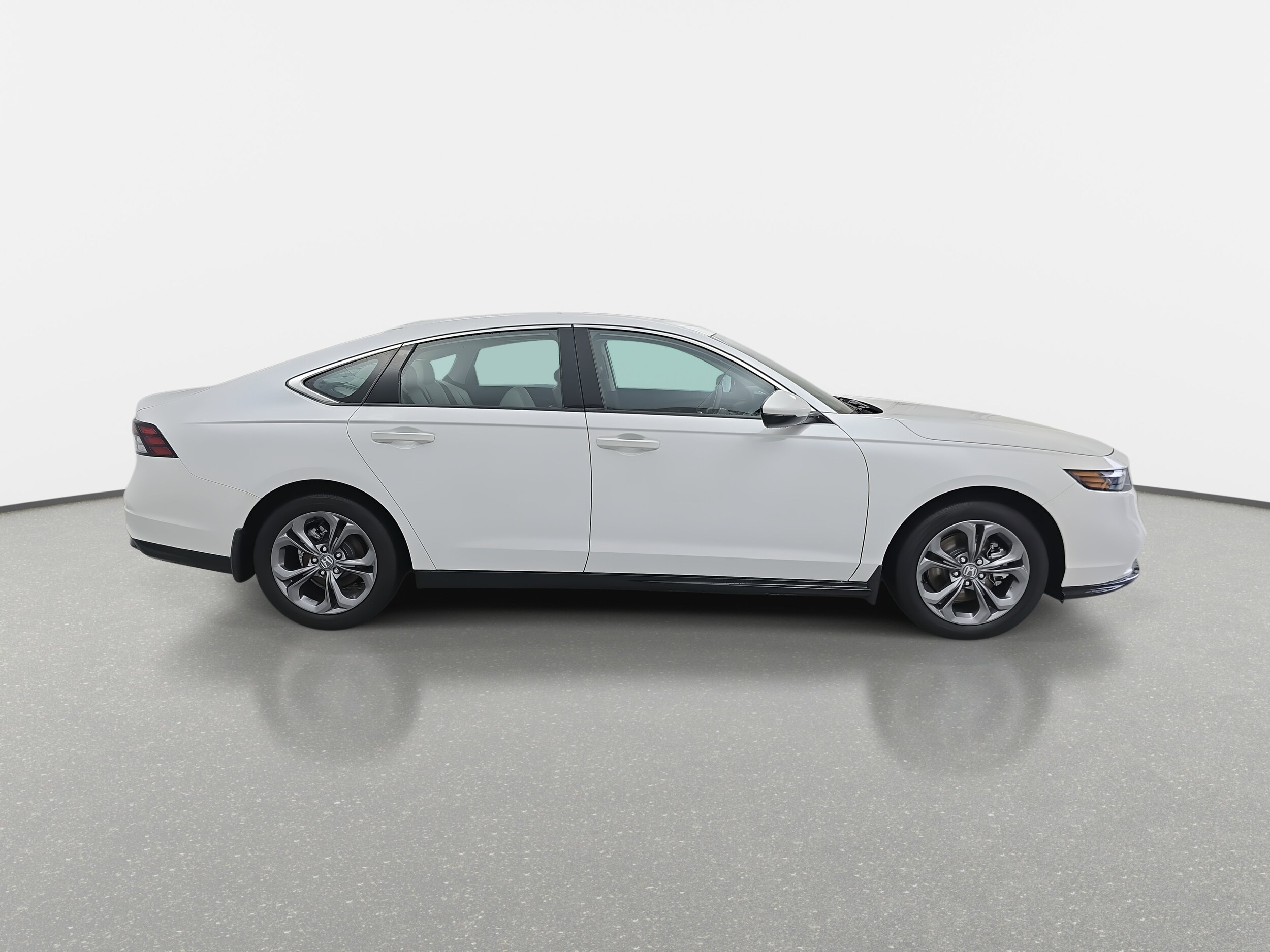 2023 Honda Accord Hybrid EX-L photo 4
