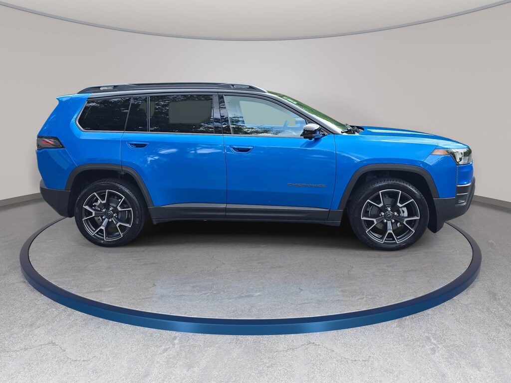 Used 2026 Jeep Cherokee Overland SUV