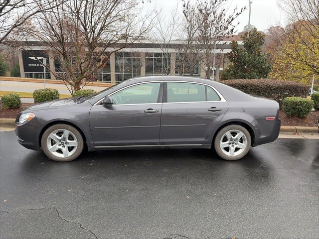 2010 Chevrolet Malibu 1LT photo 3