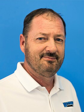 Staff member Travis Morris from ID_29e354158b41