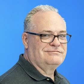 Staff member Sean Casey from ID_29e354158b41