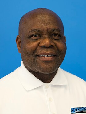 Staff member Alexander Jacobson from ID_29e354158b41