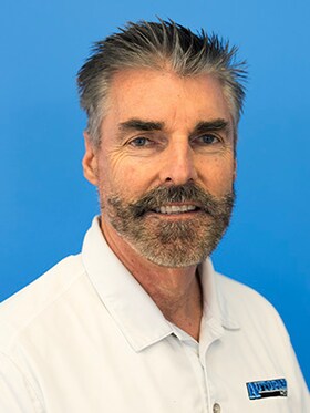 Staff member Mike Reeve from ID_29e354158b41