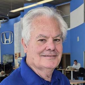 Staff member Ray Mathews from ID_29e354158b41