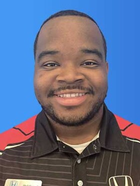 Staff member Jibril Shareef from ID_29e354158b41