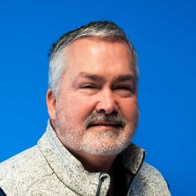 Staff member Philip Titzell from ID_29e354158b41