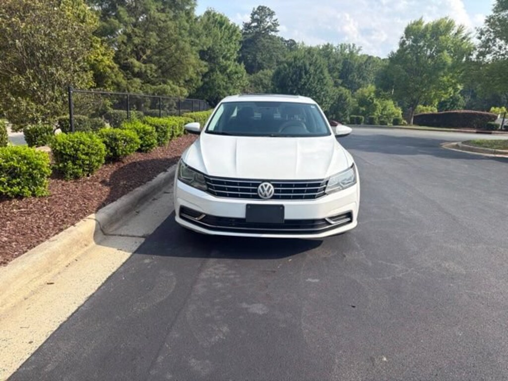 Used 2016 Volkswagen Passat 1.8T SE Sedan