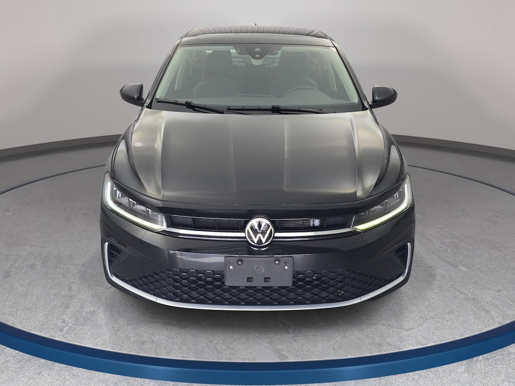 Used 2025 Volkswagen Jetta SE Sedan