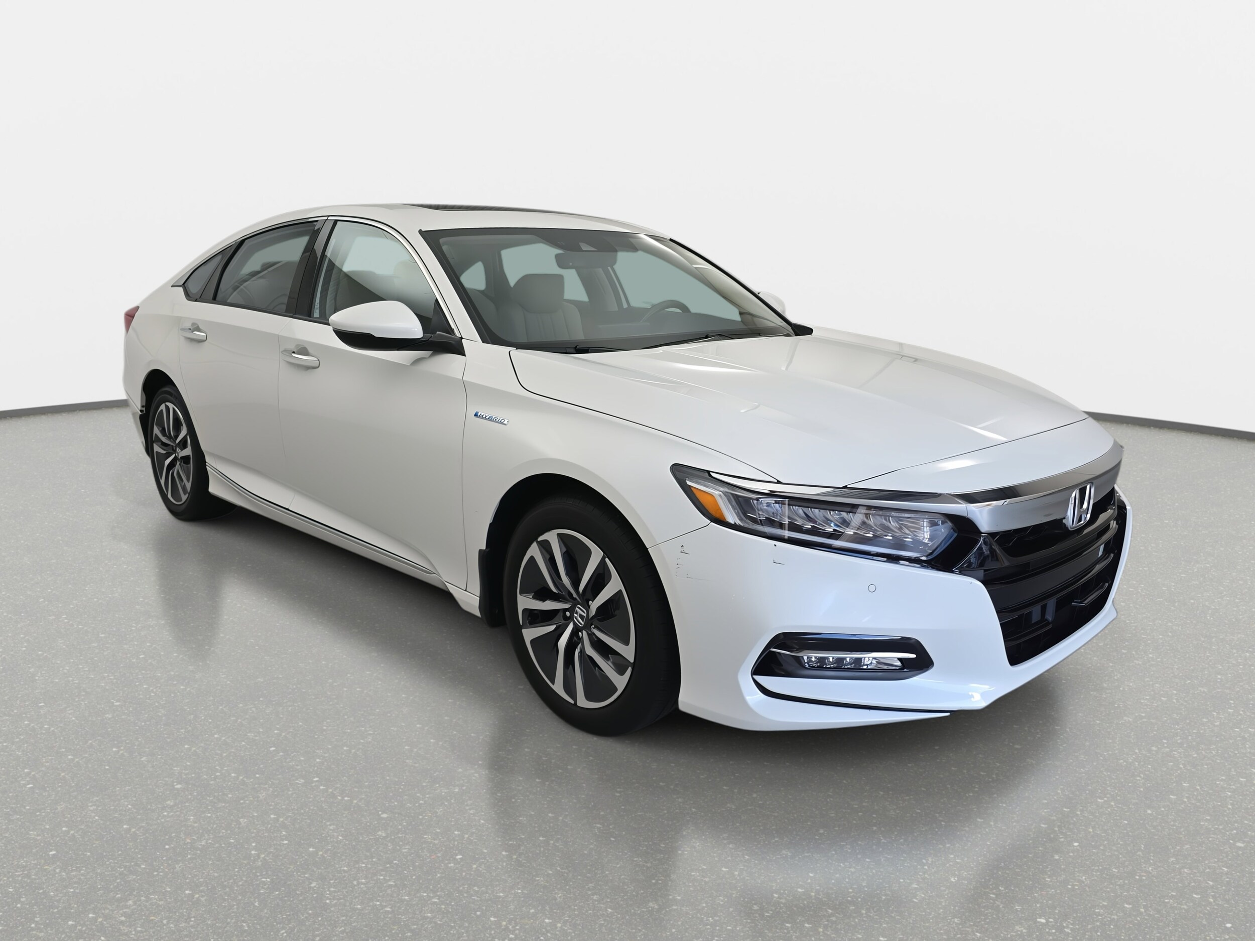 2020 Honda Accord Hybrid Touring photo 3
