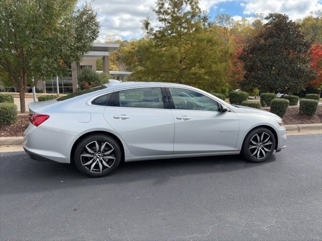 Used 2018 Chevrolet Malibu LT Sedan