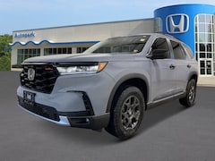 2025 Honda Pilot TrailSport SUV