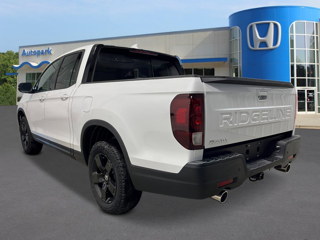 2026 Honda Ridgeline Black Edition photo 3