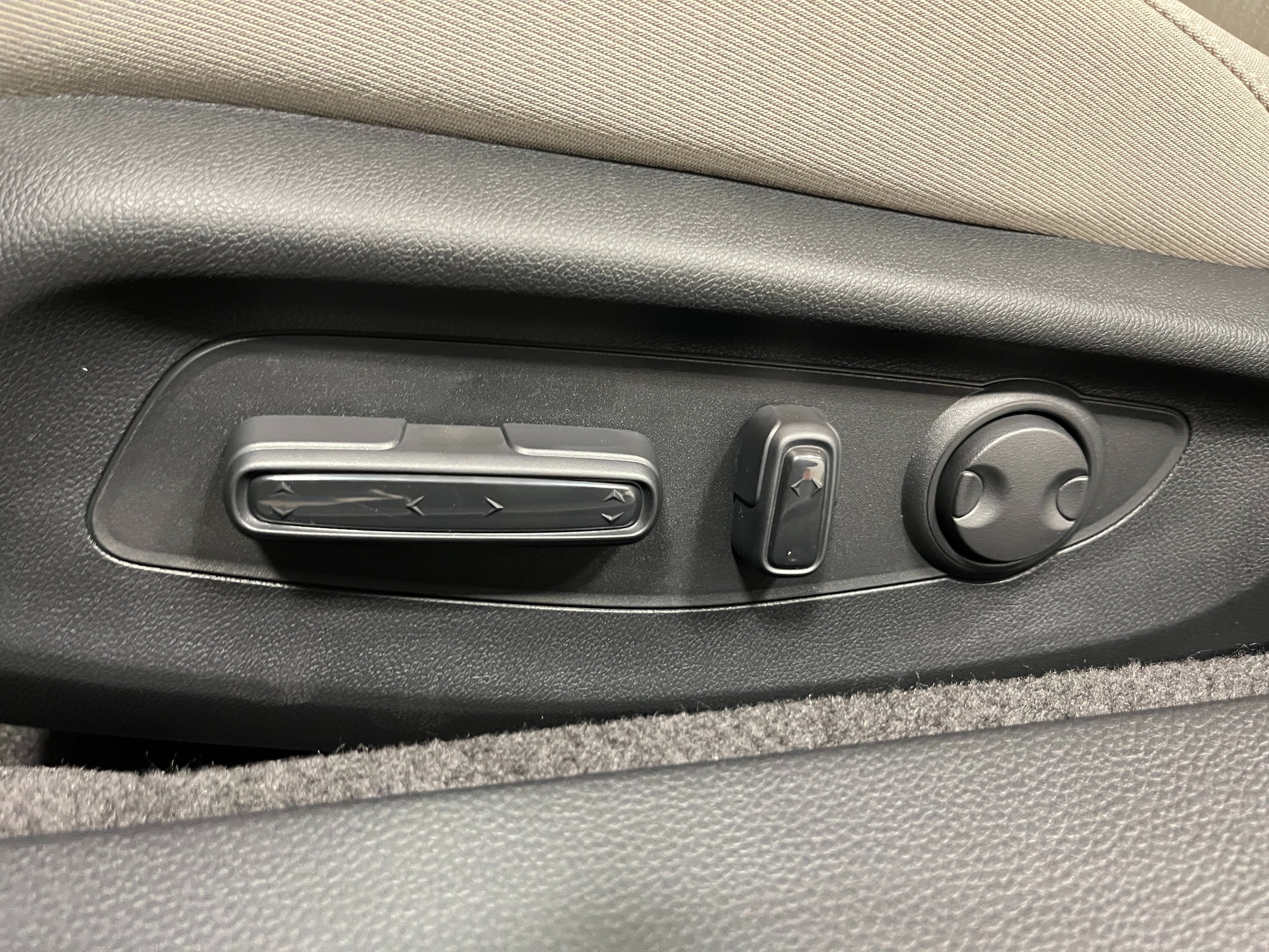 2025 Honda Accord SE - Photo 13