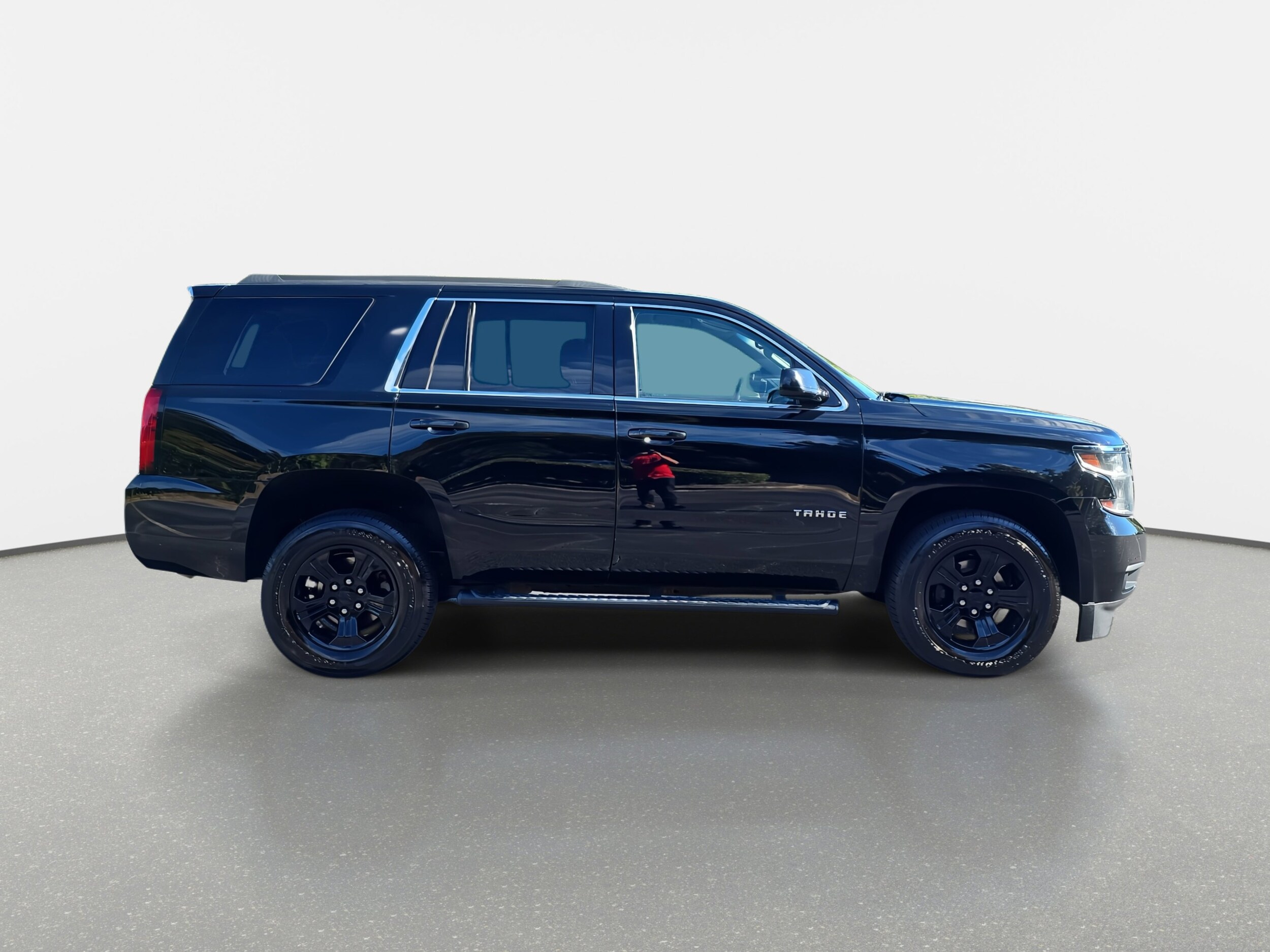 2020 Chevrolet Tahoe LS photo 4