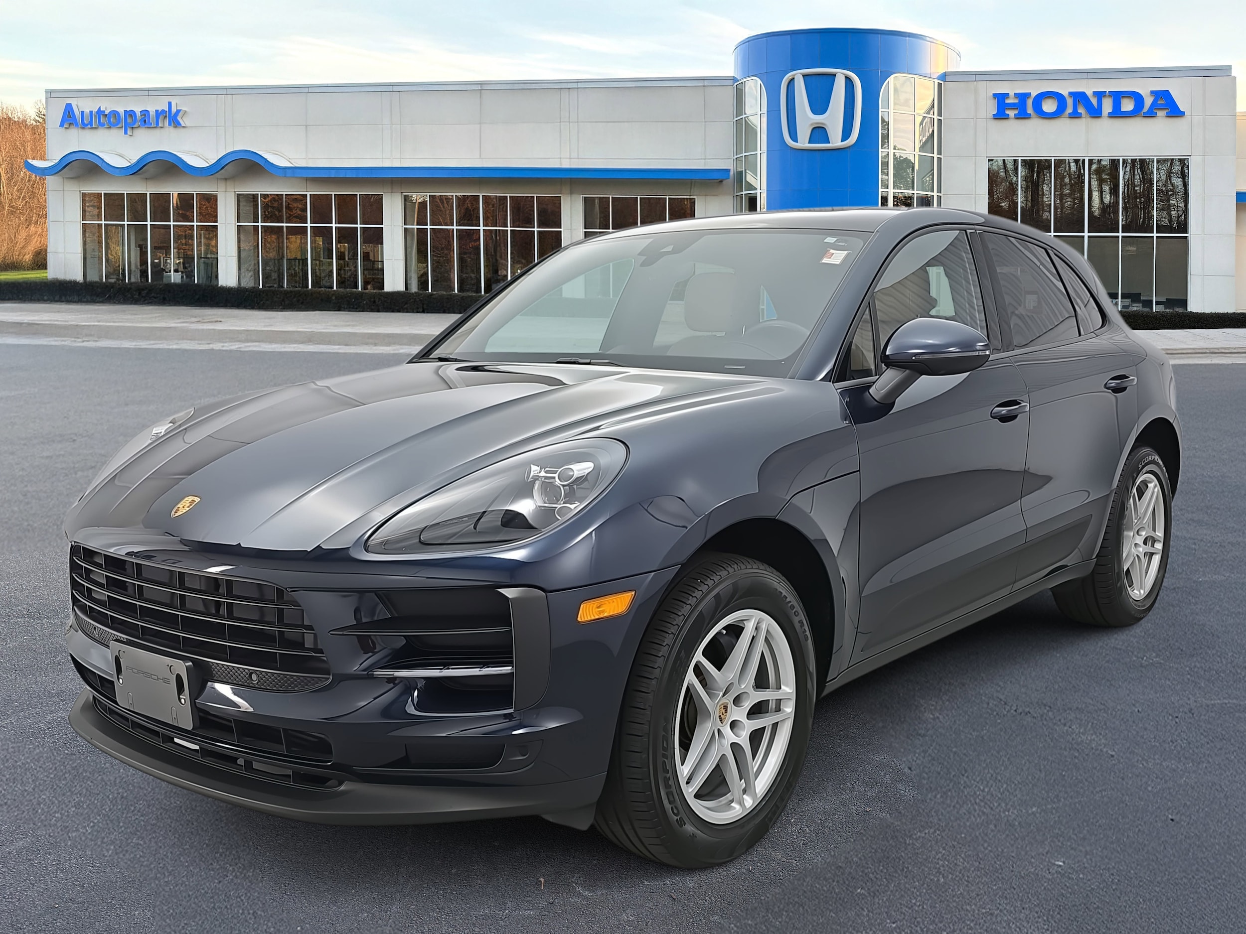 2021 Porsche Macan Base