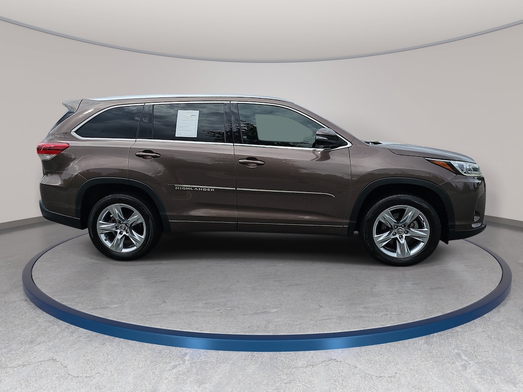 Used 2017 Toyota Highlander Limited SUV