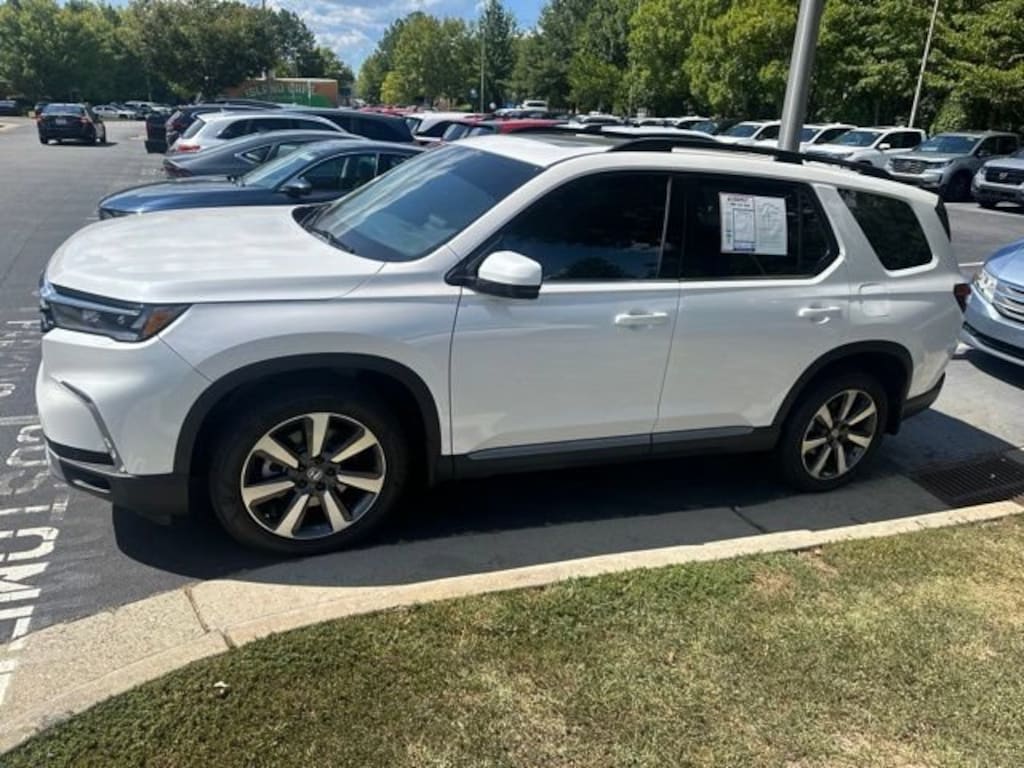 Certified 2025 Honda Pilot Touring SUV