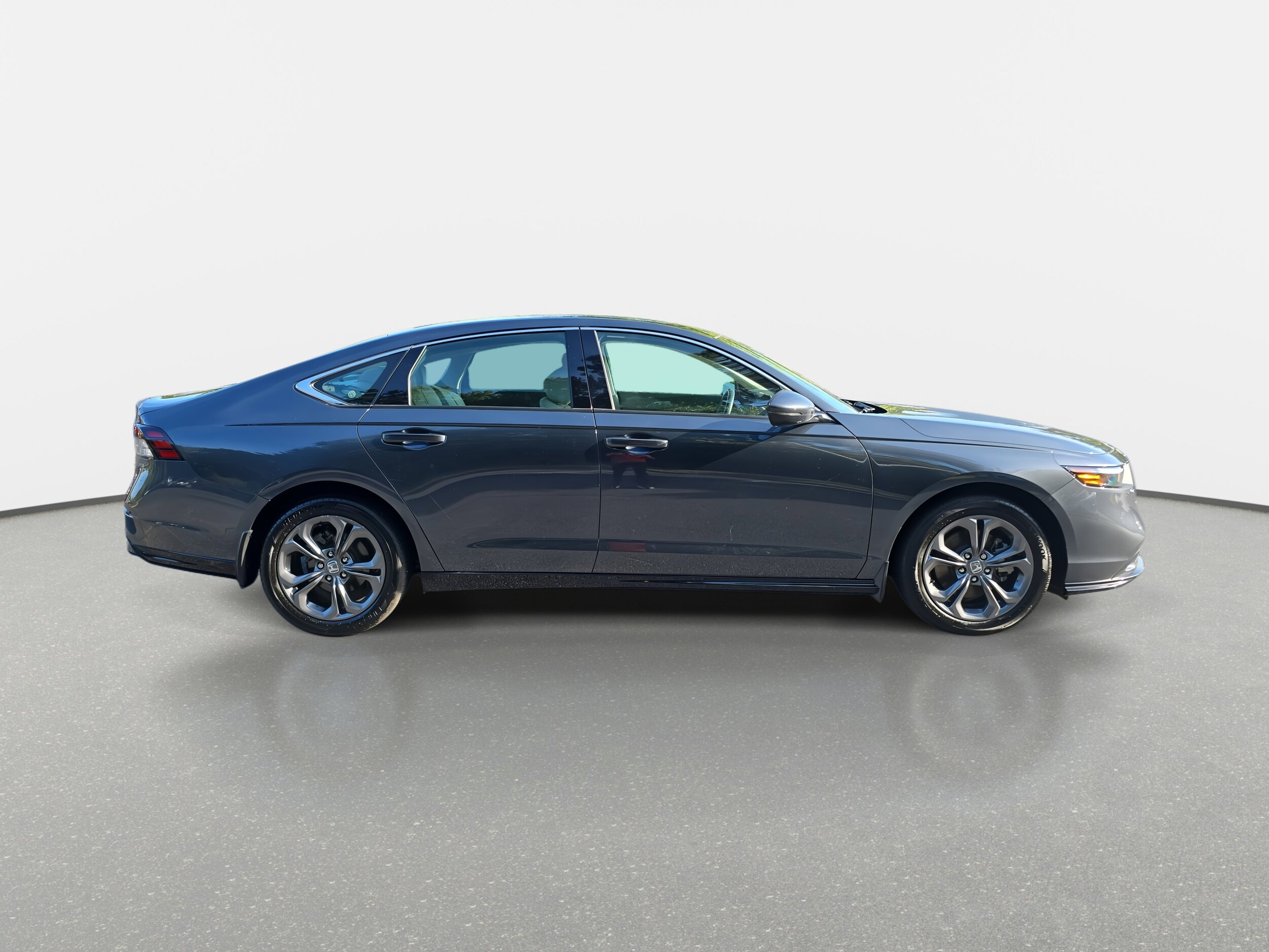2024 Honda Accord Hybrid EX-L photo 4