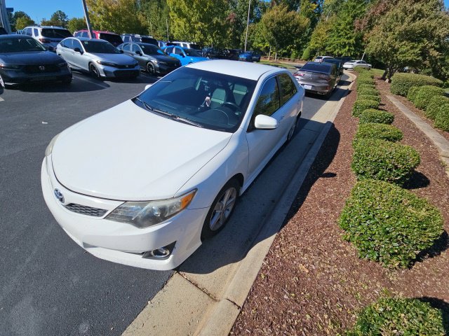 Used 2013 Toyota Camry SE Sedan
