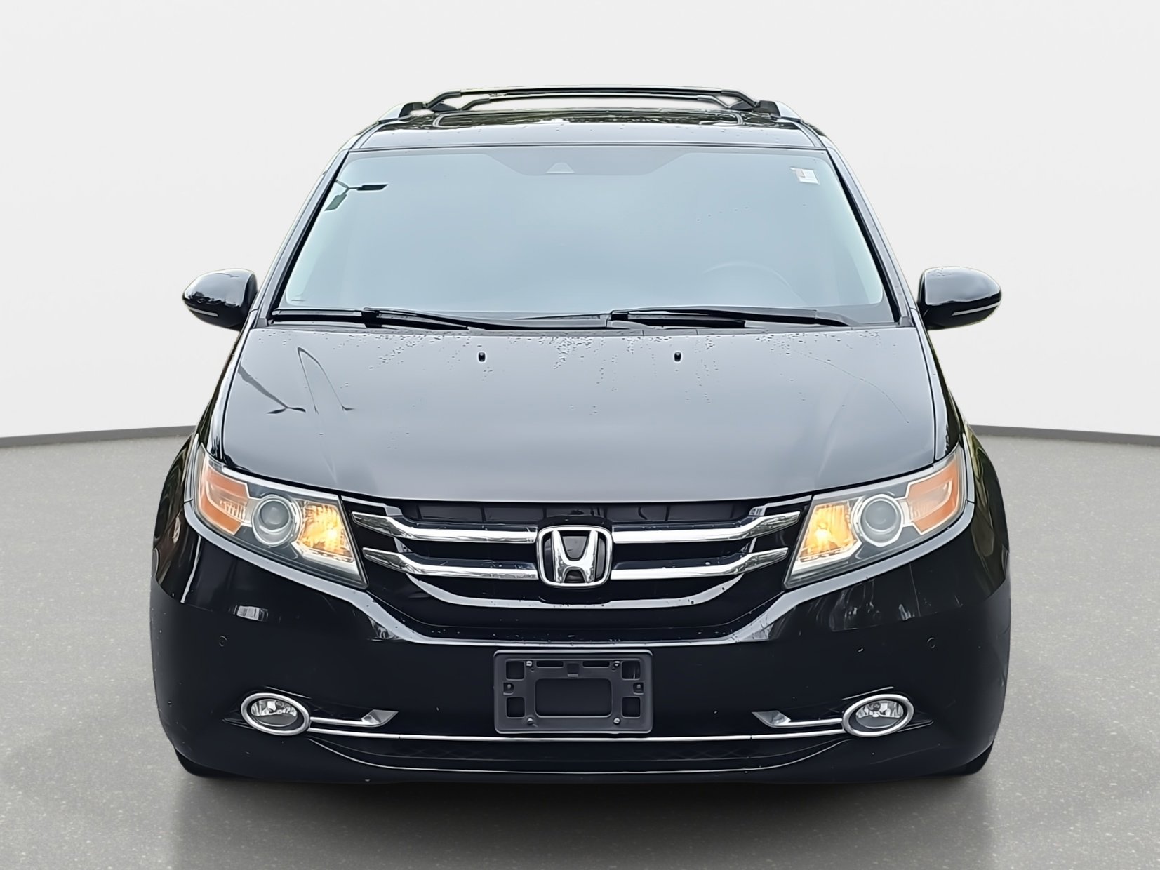 2015 Honda Odyssey Touring photo 2