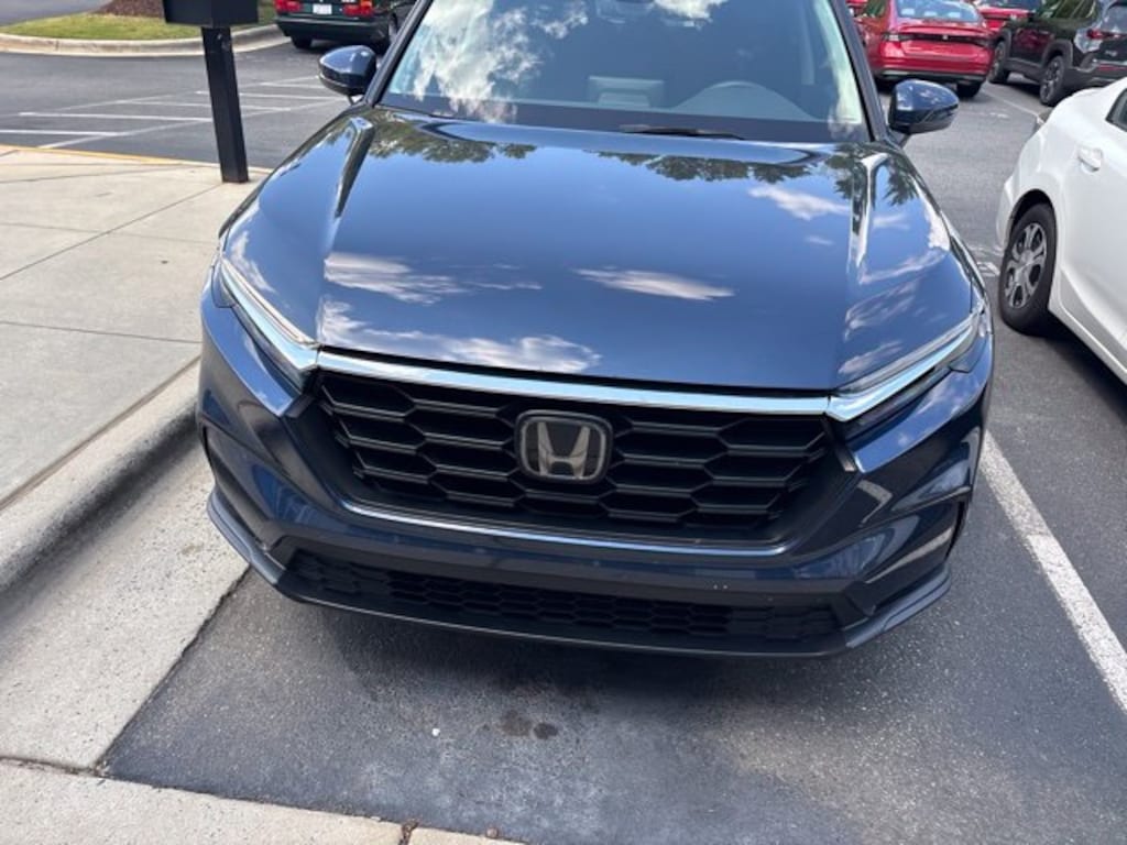 Used 2025 Honda CR-V LX SUV