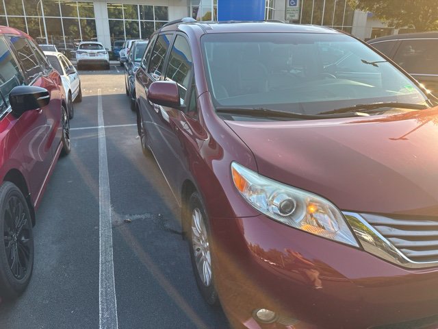 Used 2015 Toyota Sienna Van