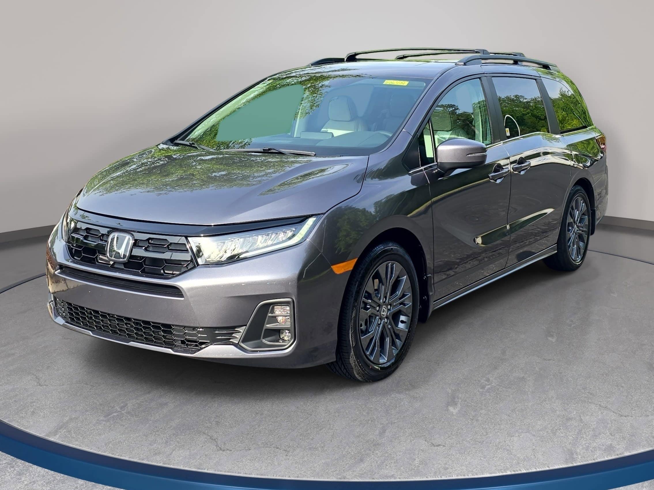 2026 Honda Odyssey Touring's photo