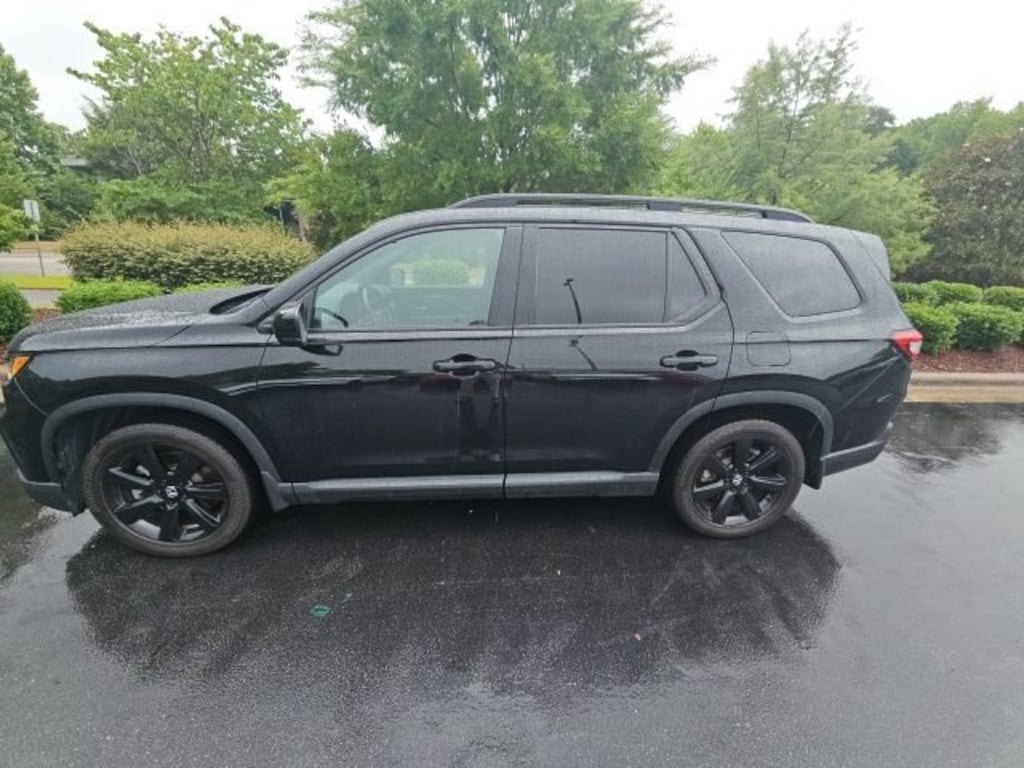 Used 2025 Honda Pilot Black Edition SUV