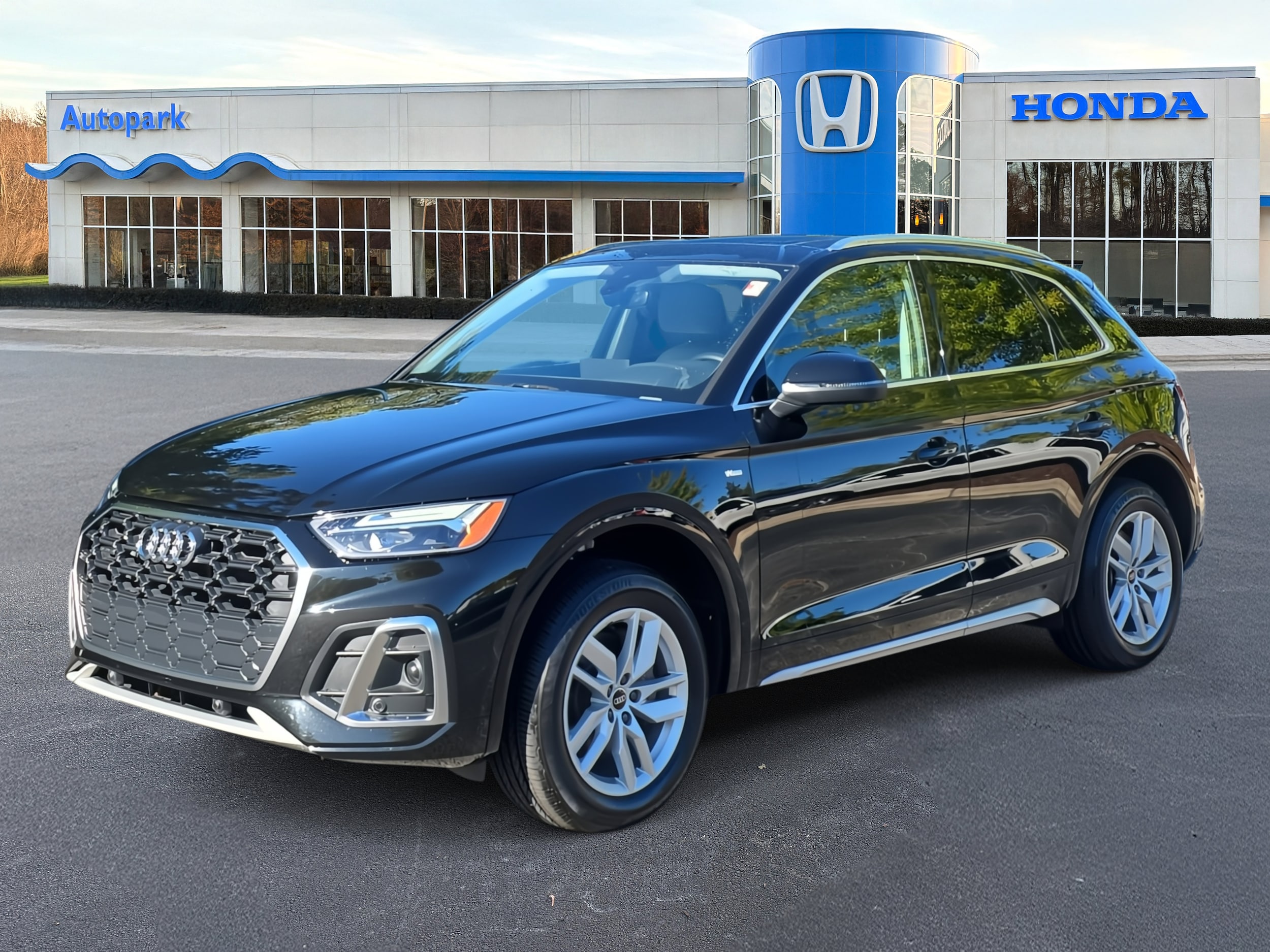 2022 Audi Q5 Premium's photo