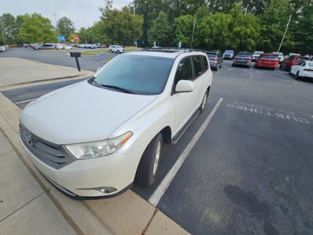 Used 2013 Toyota Highlander SE SUV