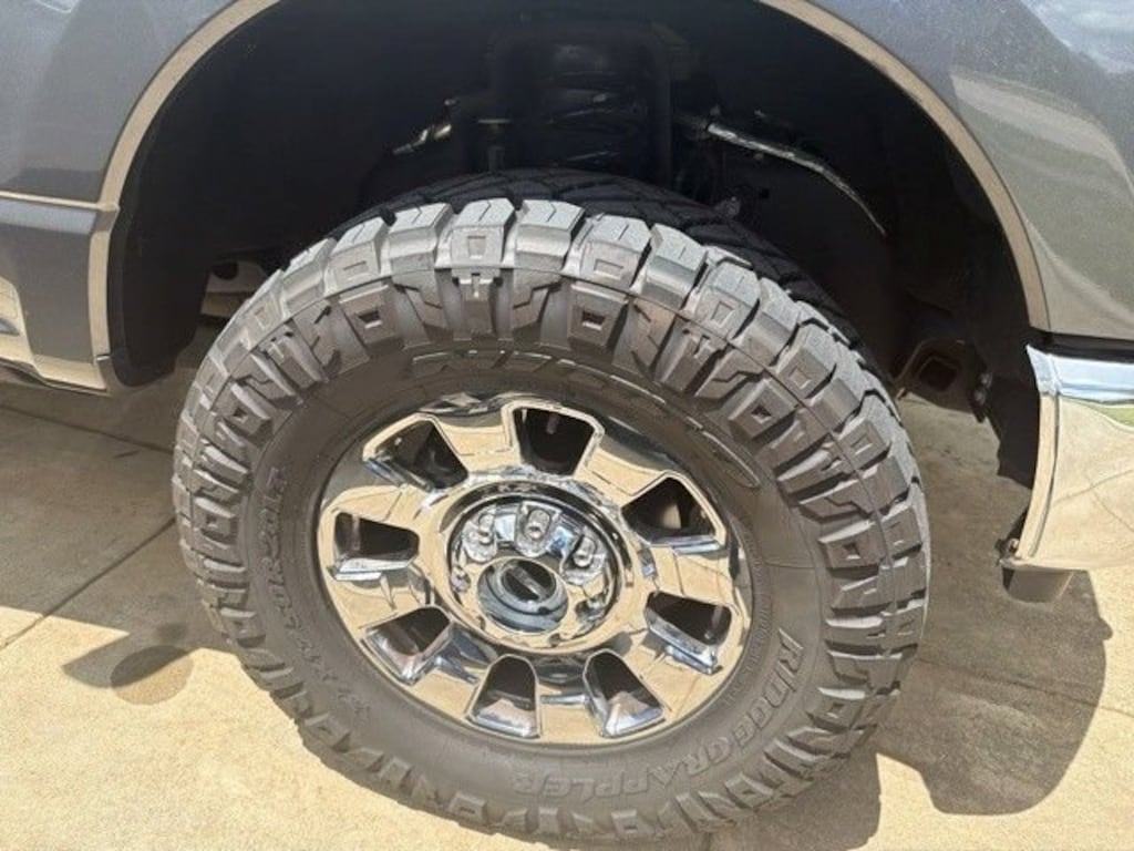 Used 2024 Ford F-250 LARIAT Truck Crew Cab