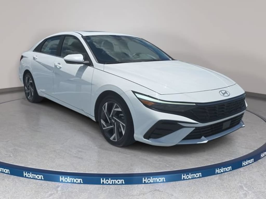 Used 2025 Hyundai Elantra SEL Convenience Sedan