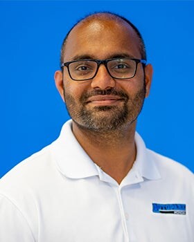 Staff member Sanket Patel from ID_29e354158b41