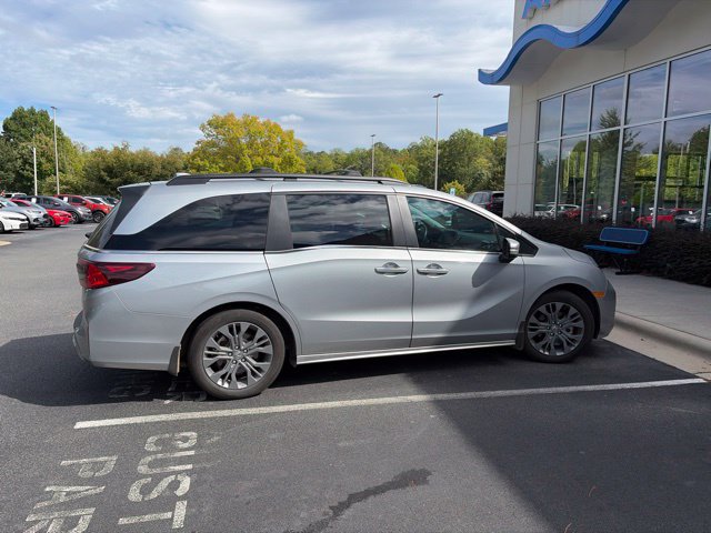 Certified 2025 Honda Odyssey Touring Van
