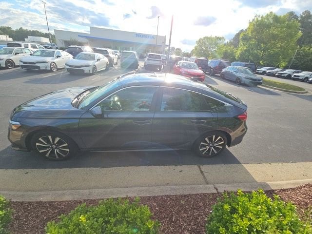 2024 Honda Civic EX-L CVT's photo